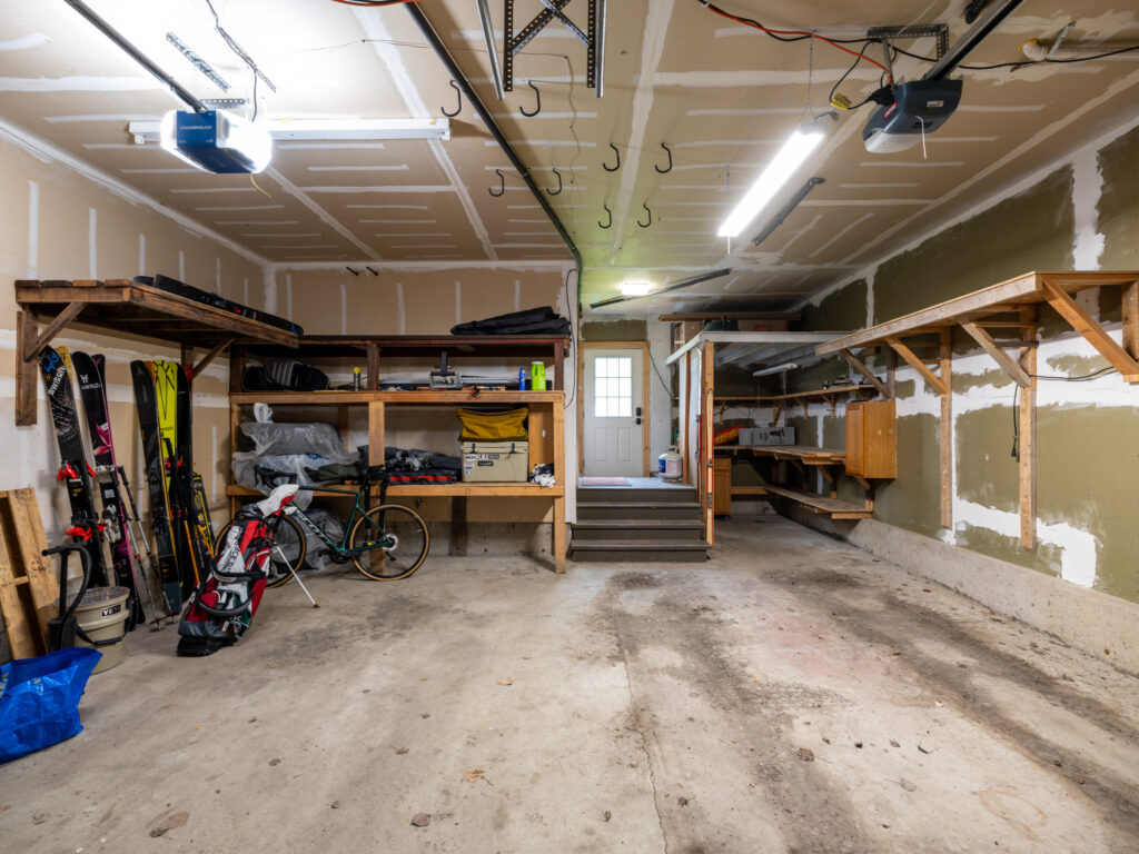 507 Flathead, garage shelving