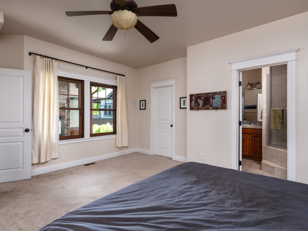 243 Ferguson, Unit 1, primary bedroom