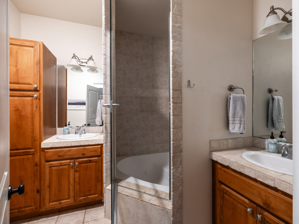 243 Ferguson, Unit 1, primary bathroom