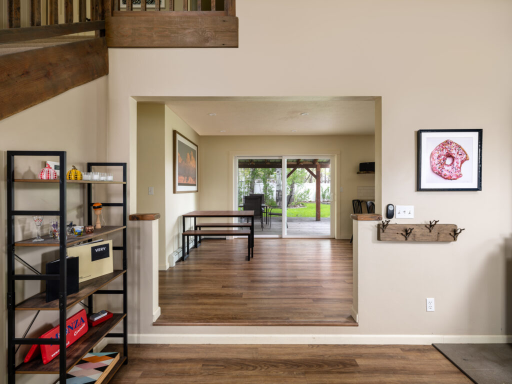 507 Flathead, dining room