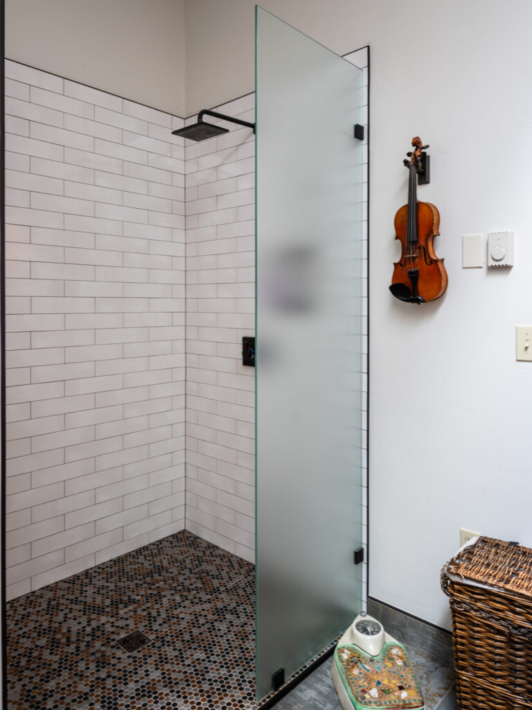 147 O’Halloran Rd, primary bathroom shower