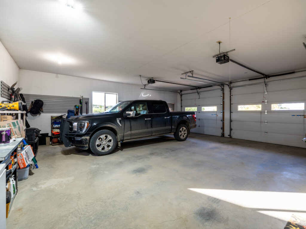 147 O’Halloran Rd, garage interior