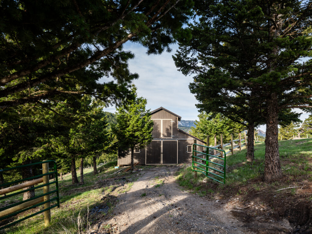 449 Minni Hall, horse barn