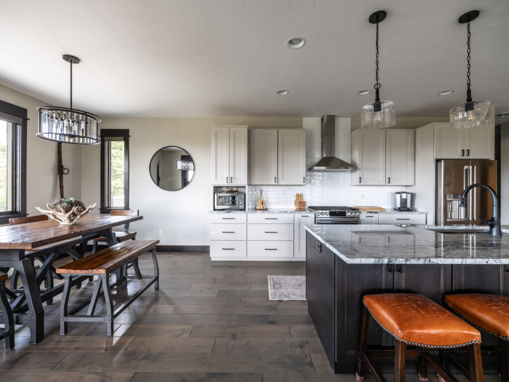 449 Minni Hall, dining and kitchen