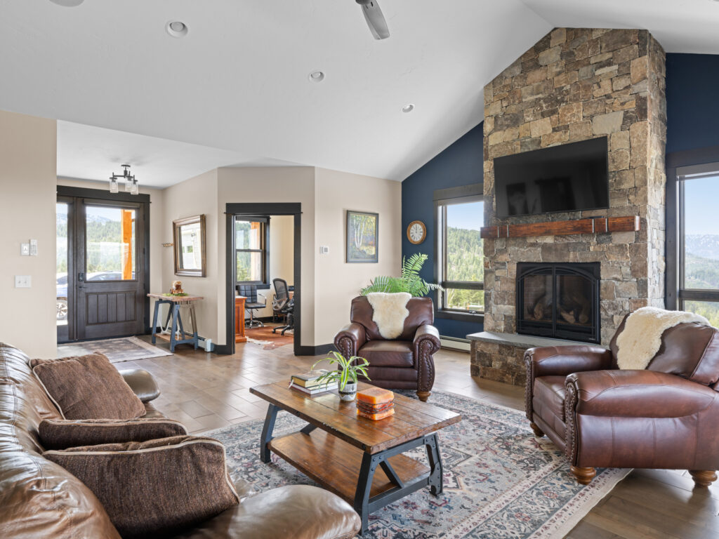 449 Minni Hall, living room and entry way