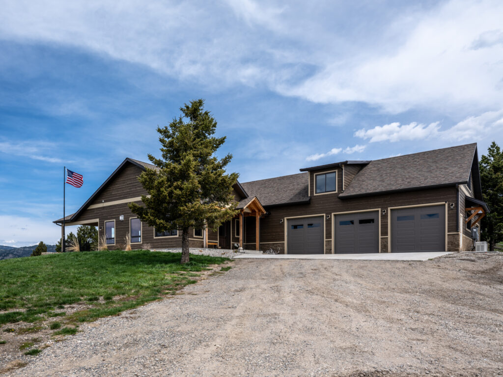 449 Minni Hall, exterior driveway