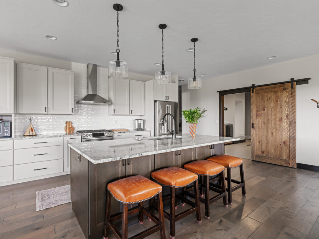 449 Minni Hall, Kitchen