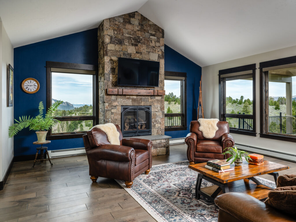 449 Minni Hall, living room