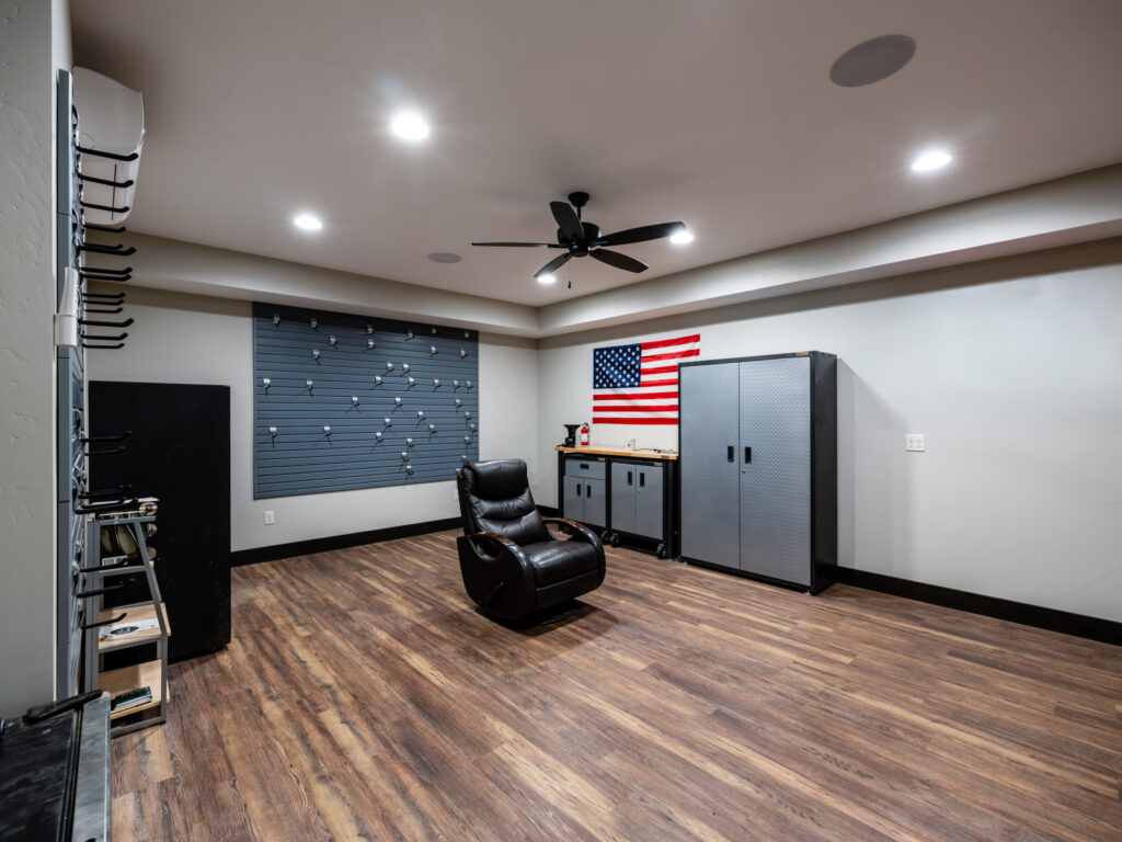 449 Minni Hall