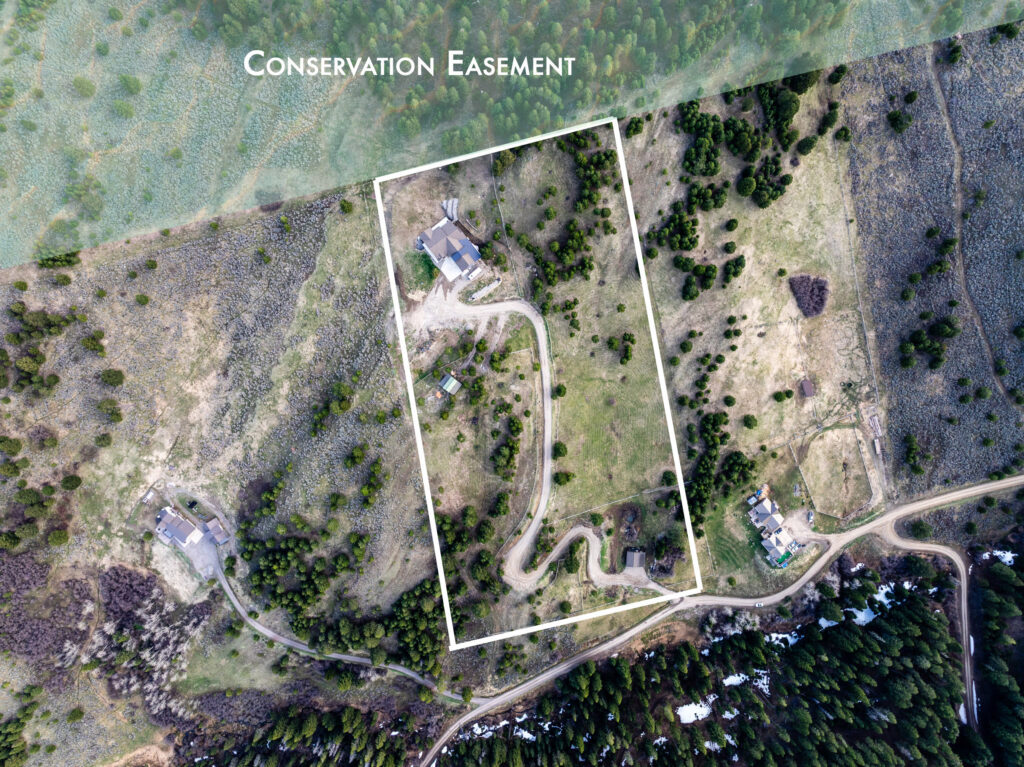 449 Minni Hall, Overlay of property line and conservation easement