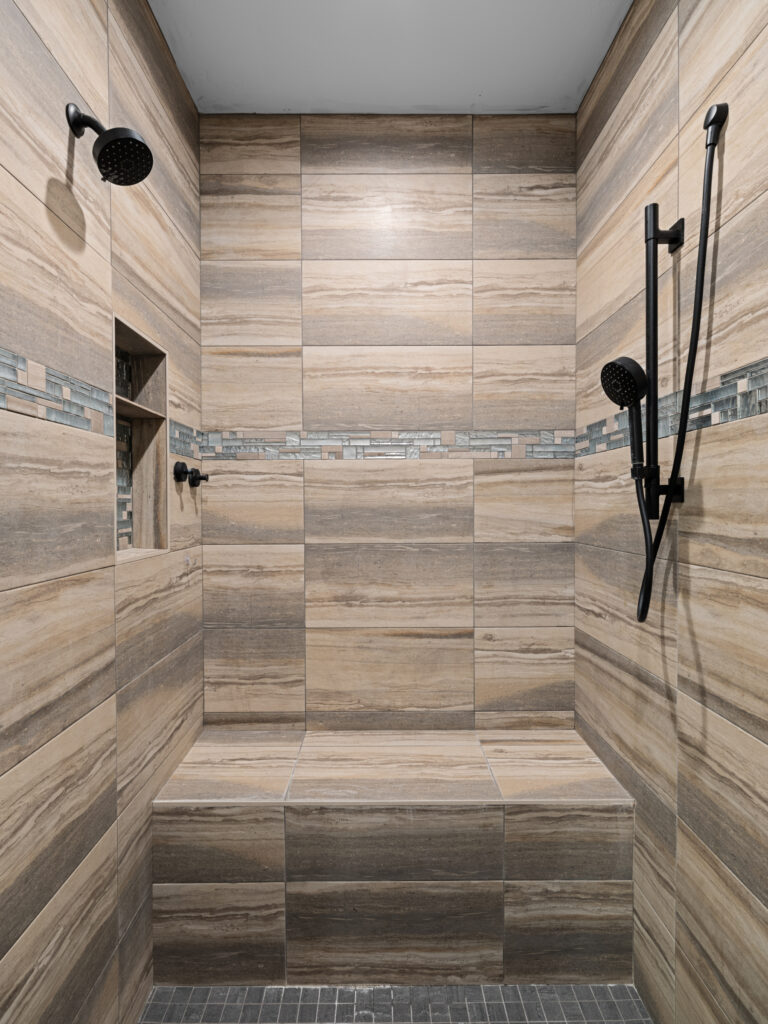 449 Minni Hall, primary bathroom