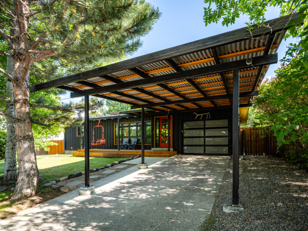 1206 N Cedarview, front of house with carport