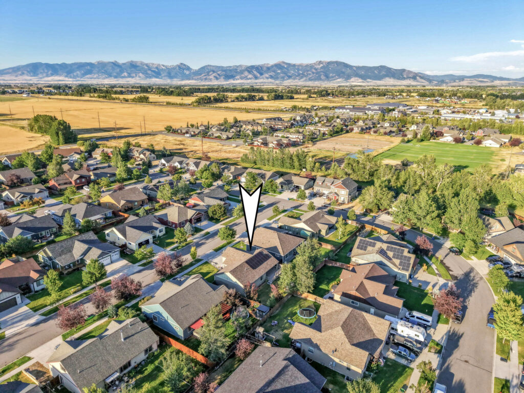 42 Indian Grove, aerial with neighborhood and arrow