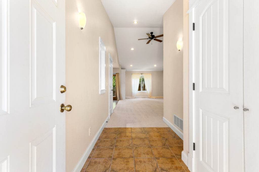 42 Indian Grove, entry looking inside