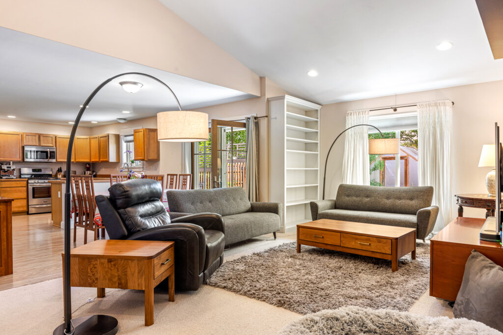 42 Indian Grove, living room