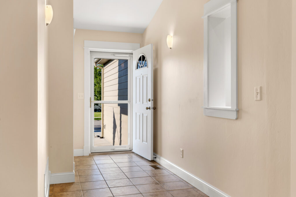 42 Indian Grove, entry looking outside