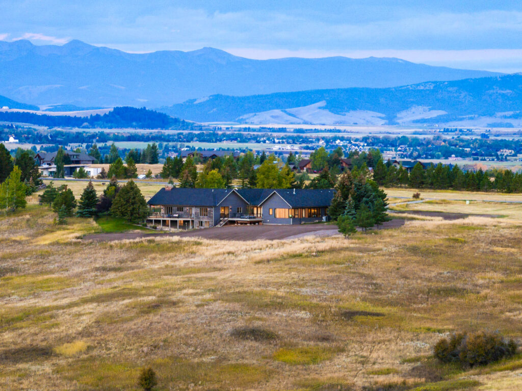 370 Star Ridge, 2nd Primary aerial