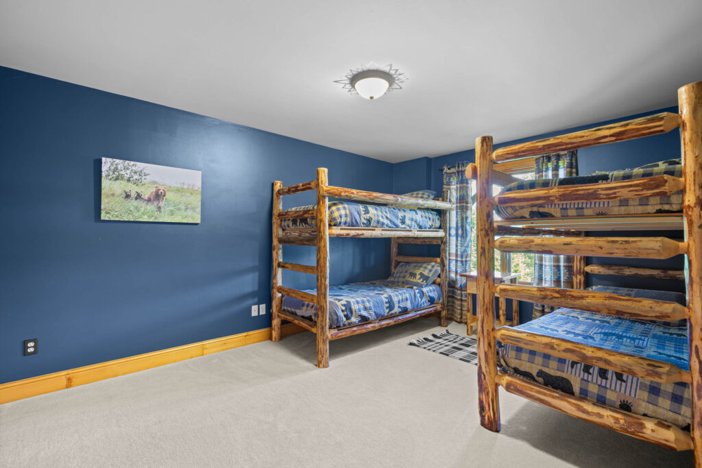 1099 Winchester, Downstairs bunkroom
