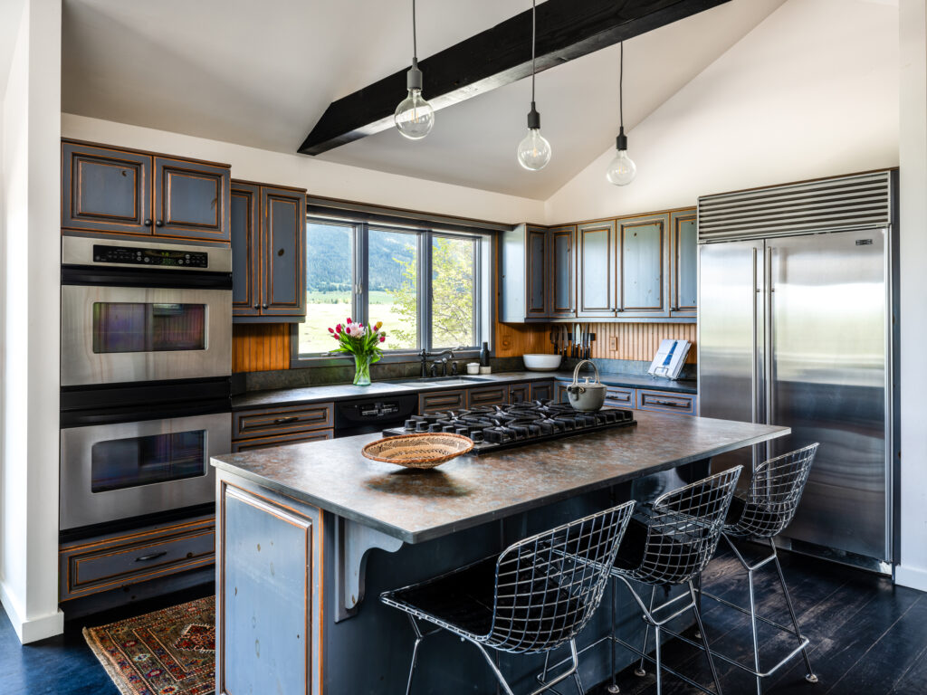 370 Star Ridge, (original) kitchen