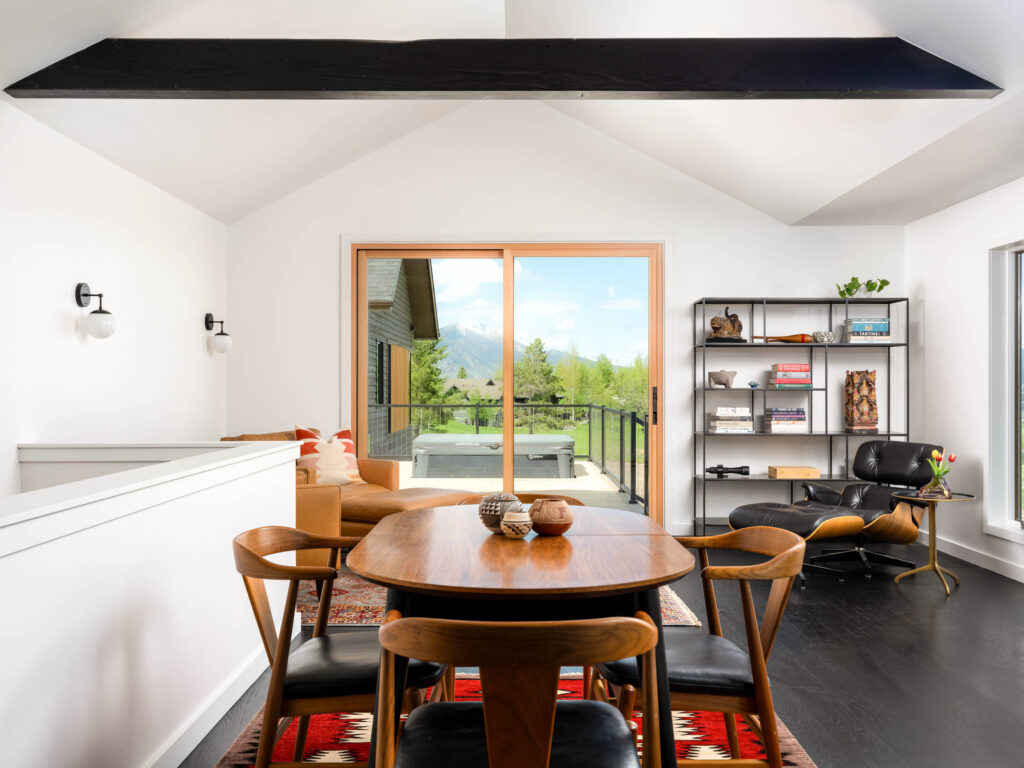 370 Star Ridge, original breakfast nook