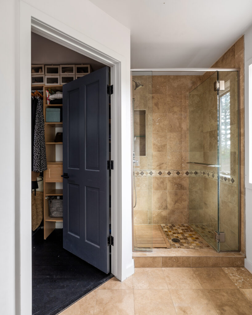 370 Star Ridge, (original) Primary bathroom
