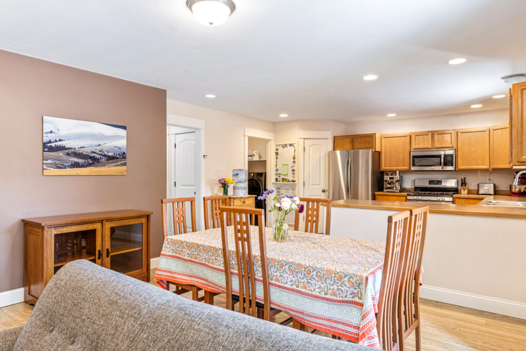 42 Indian Grove, dining and kitchen