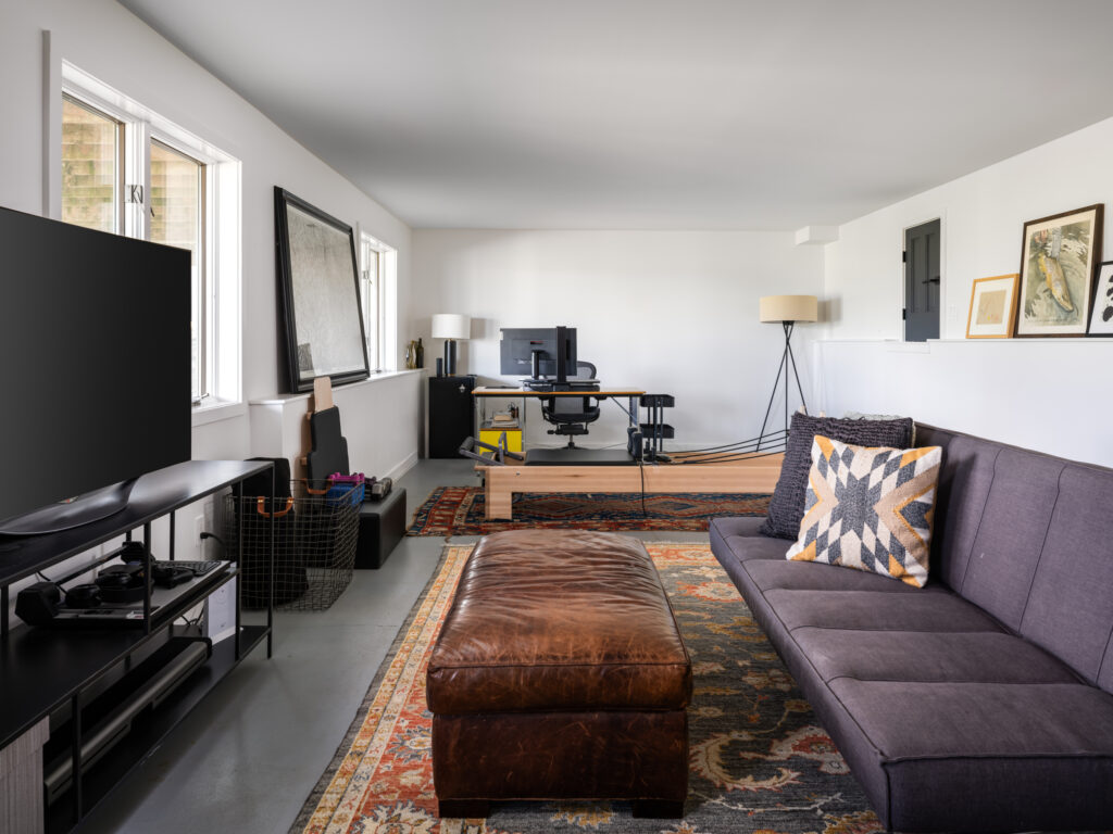 370 Star Ridge, Rec Room