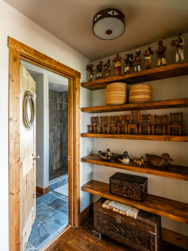 935 Bates Rd, 2nd floor hall bathroom shelving