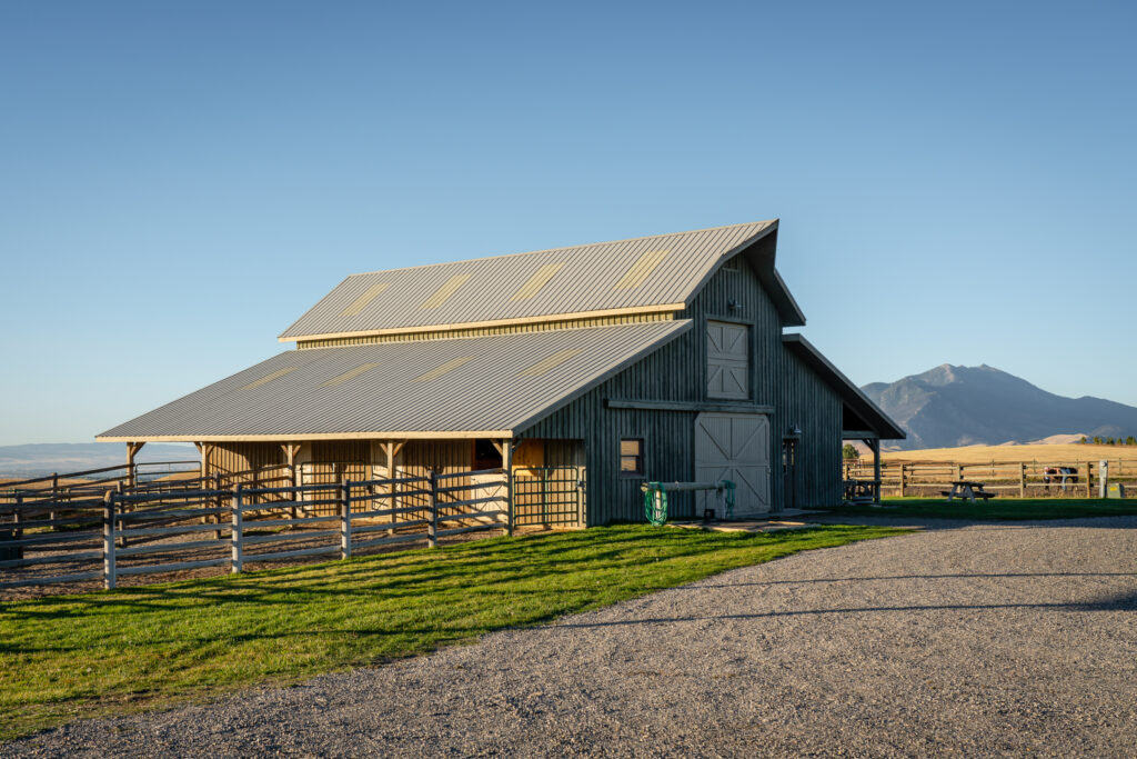 370 Star Ridge, barn