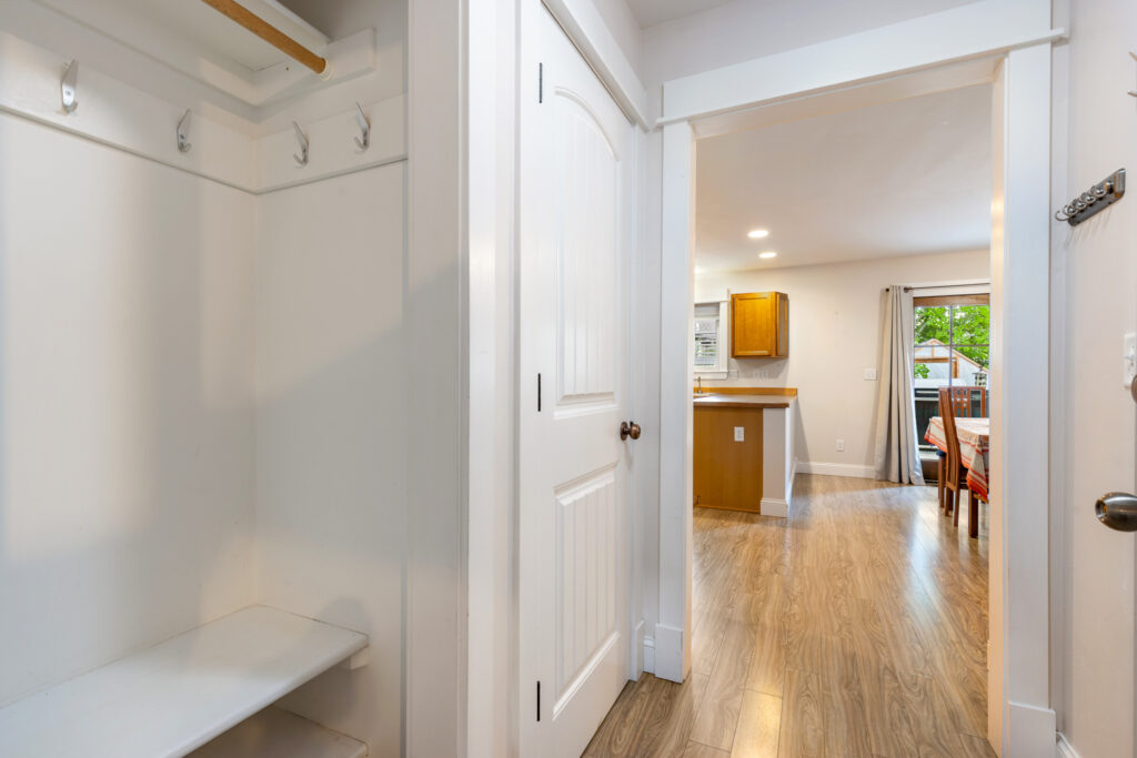 42 Indian Grove, mud room