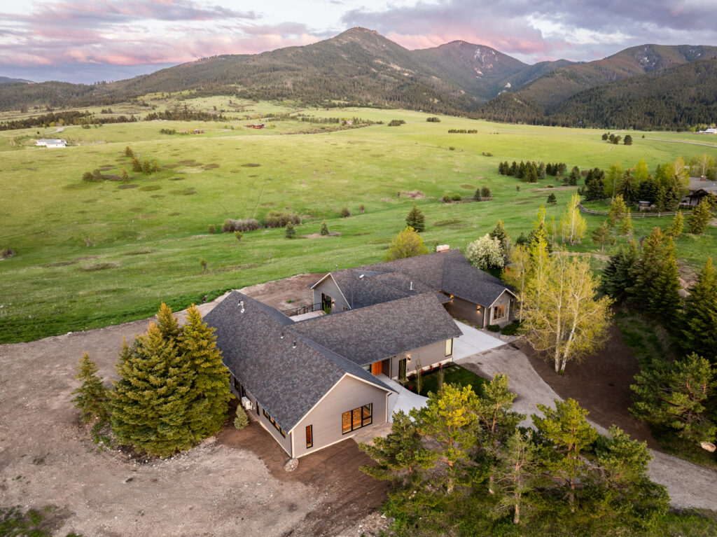 370 Star Ridge, aerial north west