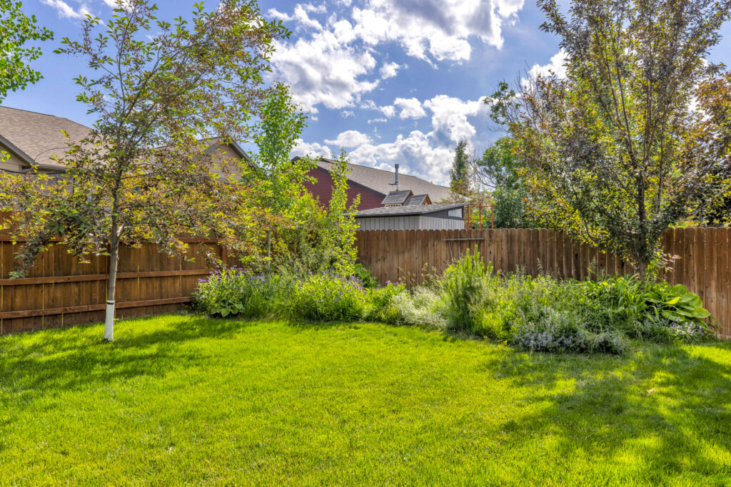 42 Indian Grove, native plantings
