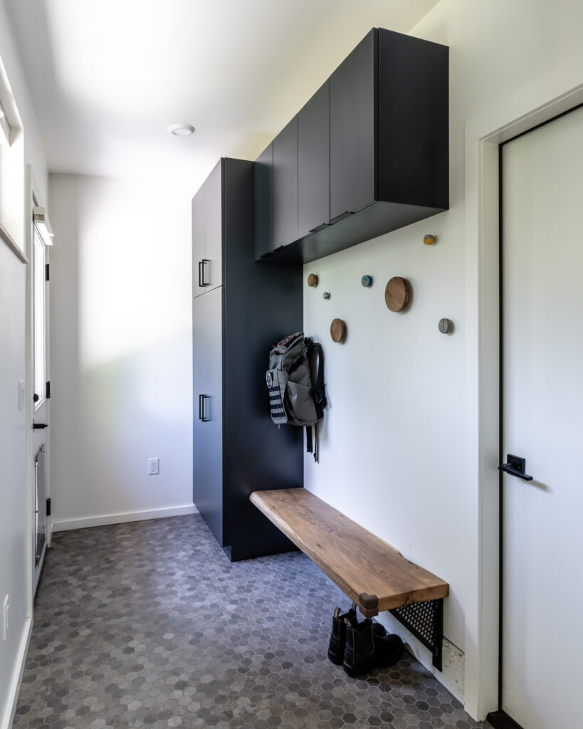 1206 N Cedarview, mud room