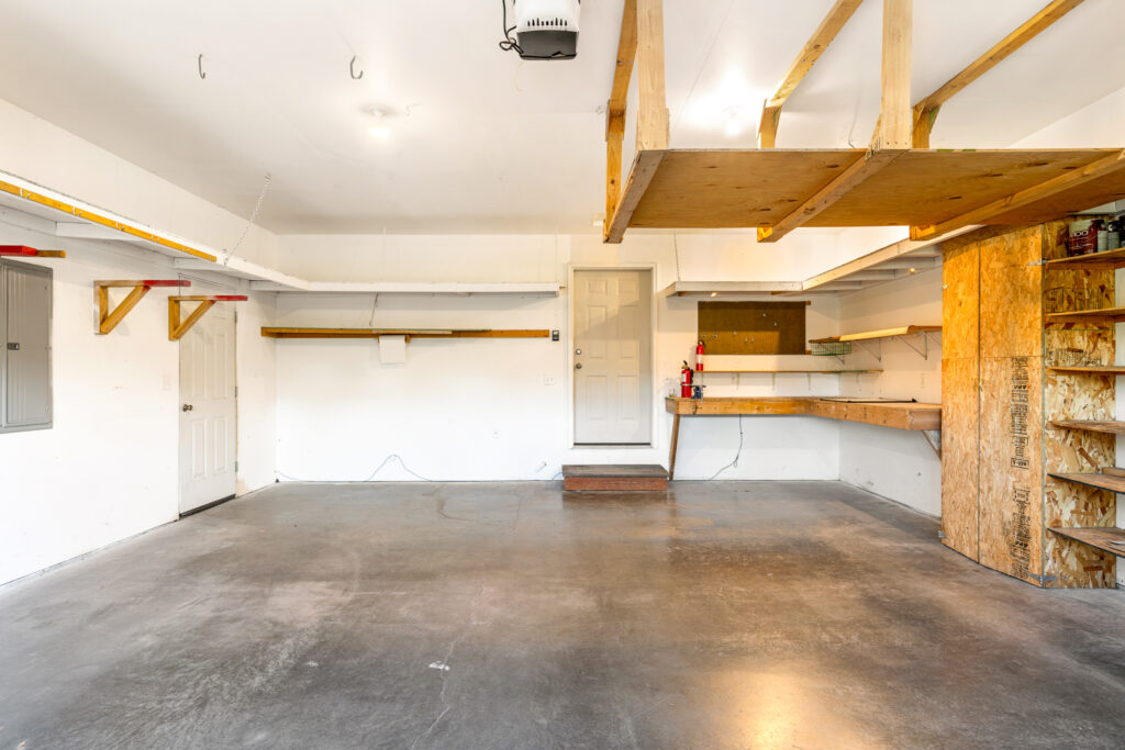 42 Indian Grove, garage interior