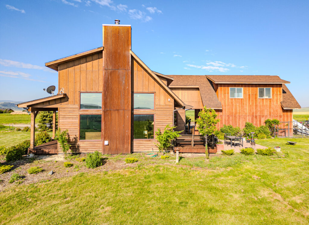 935 Bates Rd, east view