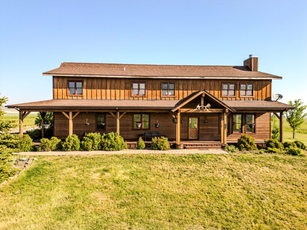 935 Bates Rd, front view