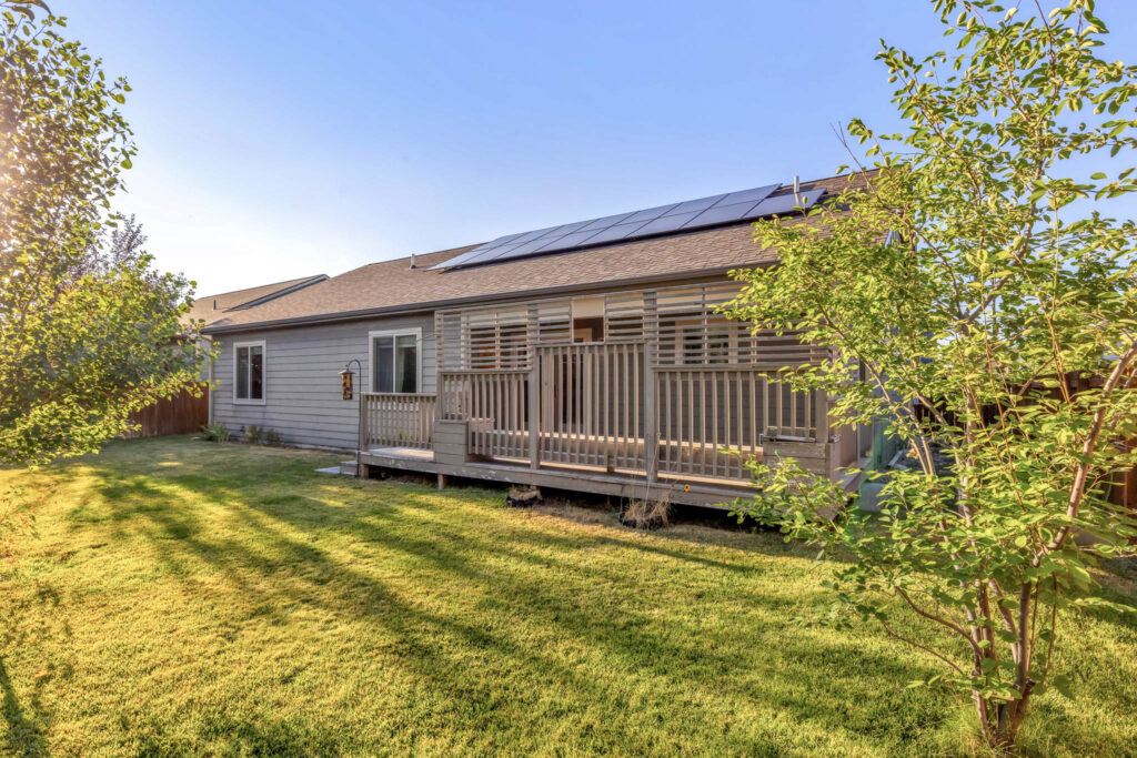 42 Indian Grove, back deck and lawn