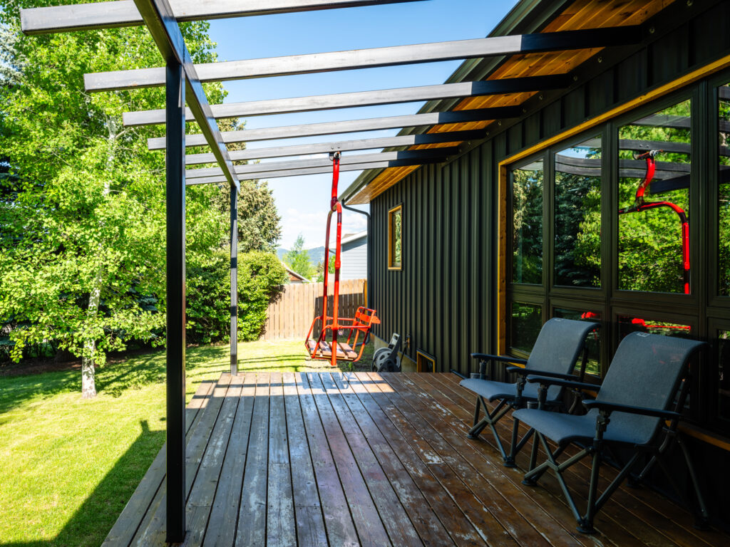 1206 N Cedarview, front porch