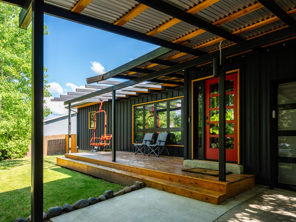 1206 N Cedarview, front porch