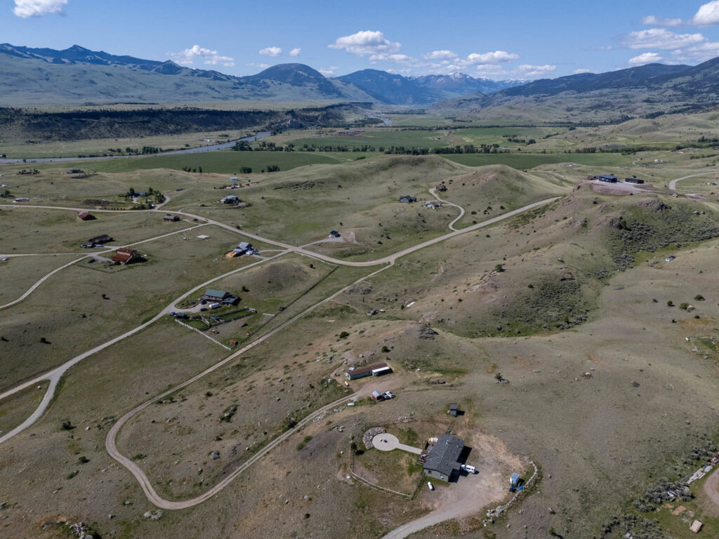 65 Arcturus, aerial view of neighborhood