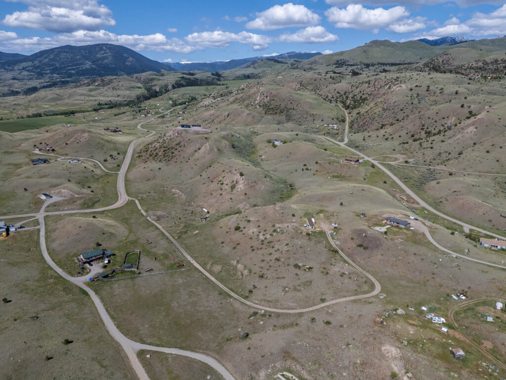65 Arcturus, aerial view of neighborhood