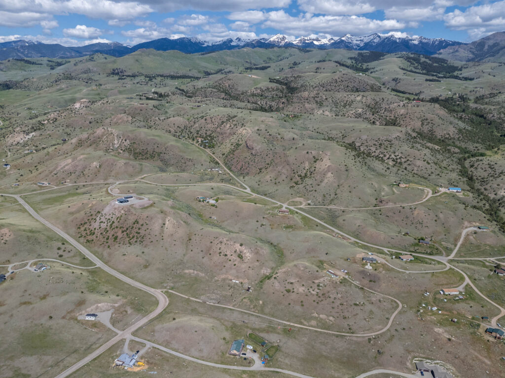 65 Arcturus, aerial view of neighborhood