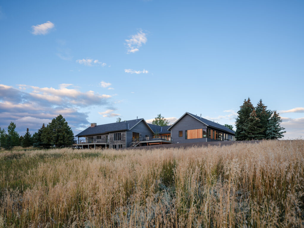 370 Star Ridge, Exterior back grass