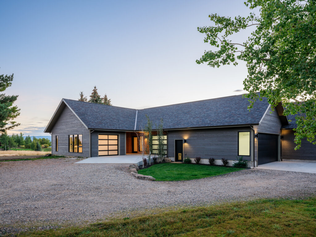 370 Star Ridge, Front driveway