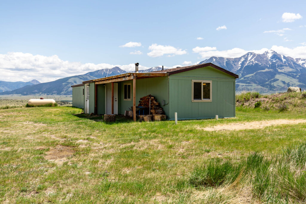 65 Arcturus, exterior of house