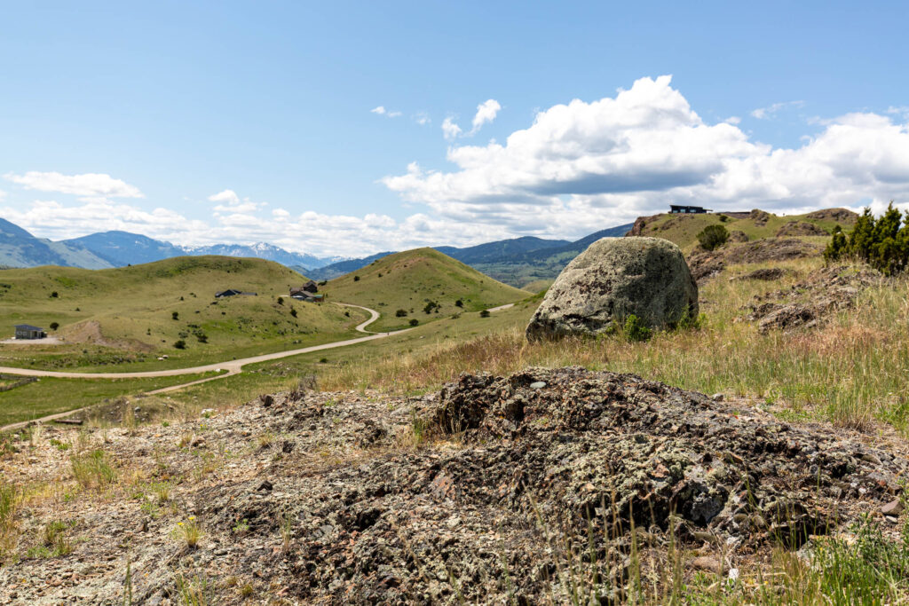 65 Arcturus, rock formation