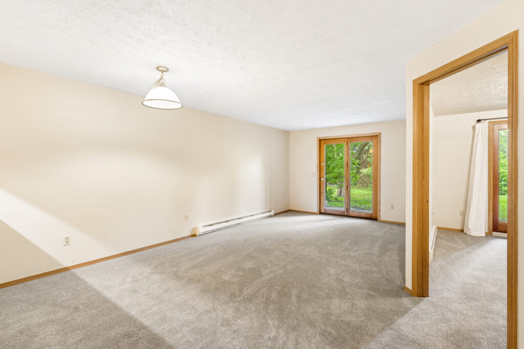 719 S Church #10, living and dining room