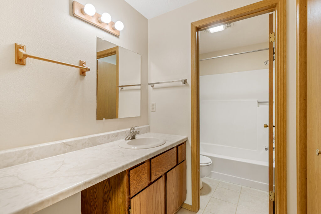 719 S Church #10, Primary bathroom