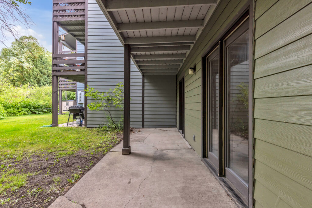 719 S Church #10, outside patio