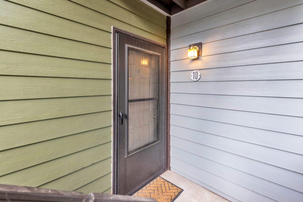 719 S Church #10, front door of unit